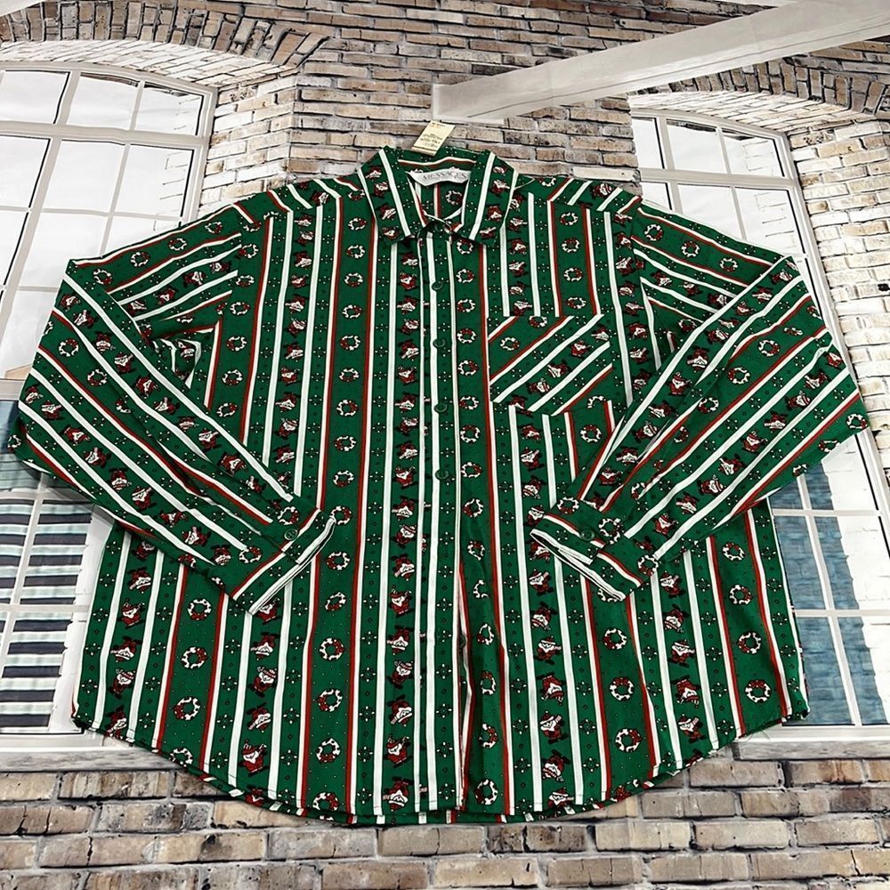 NWT Women’s Messages Green Multicolored Christmas Button Down Shirt (12) GR21